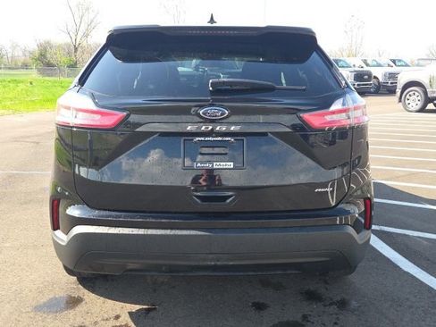 Used 2022 Ford Edge SE image 9