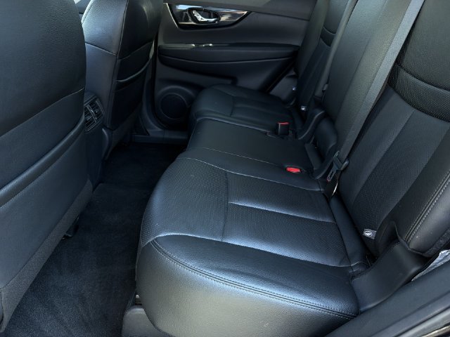 Used 2019 Nissan Rogue SL w/ Premium Package FWD image 19