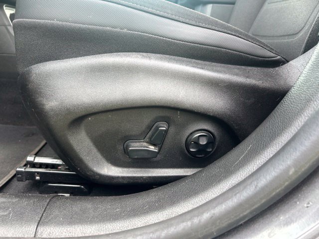 Used 2016 Jeep Renegade Latitude AWD/4WD image 32