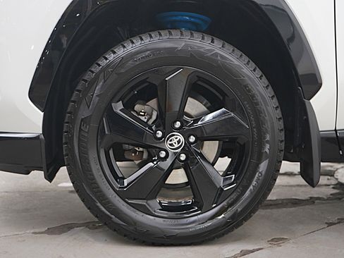 Used 2020 Toyota RAV4 XSE image 29