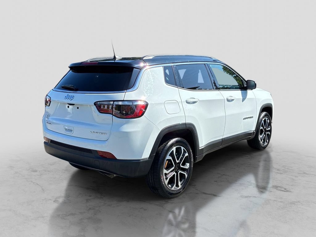 Used 2022 Jeep Compass Limited w/ Sun and Sound Group AWD/4WD image 7