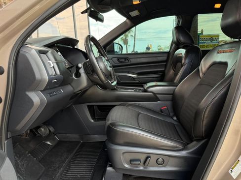 Used 2023 Nissan Pathfinder Rock Creek AWD/4WD image 41