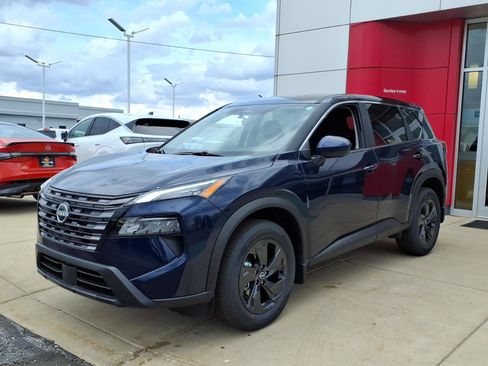 New 2026 Nissan Rogue SV AWD/4WD image 3