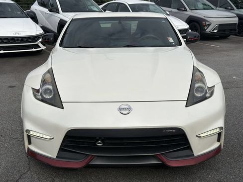 Used 2016 Nissan 370Z NISMO RWD image 2