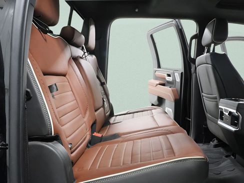 Used 2024 GMC Sierra 3500 Denali Ultimate AWD/4WD image 24