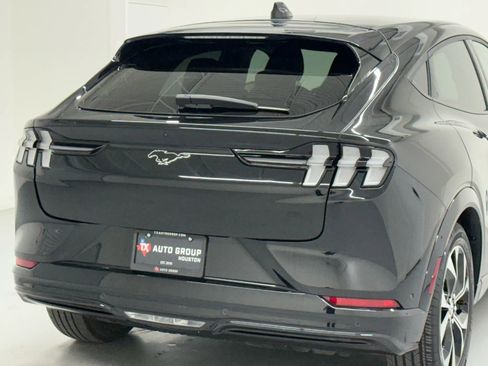 Used 2021 Ford Mustang Mach-E Premium image 11