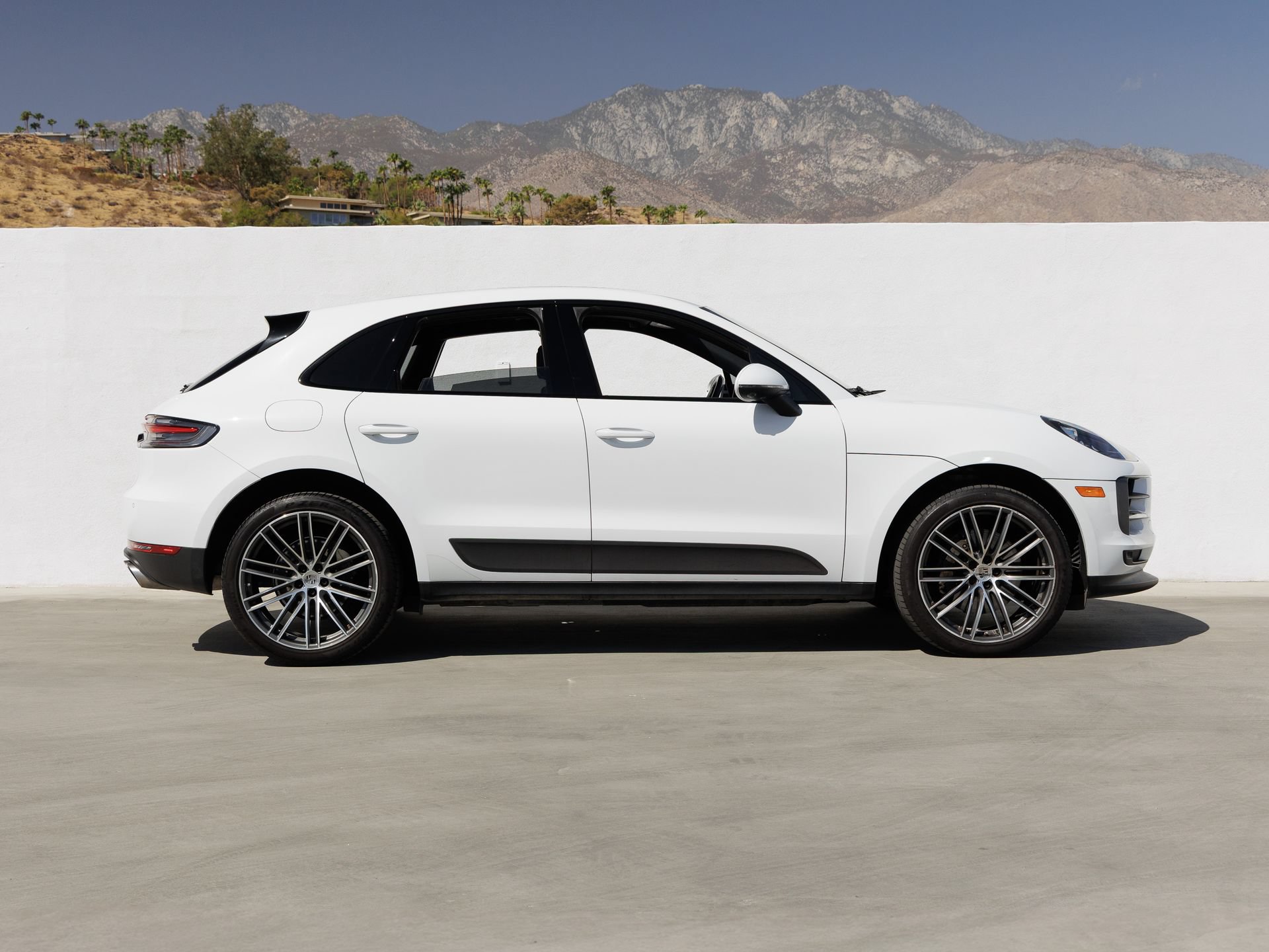 Certified 2021 Porsche Macan S AWD/4WD image 8