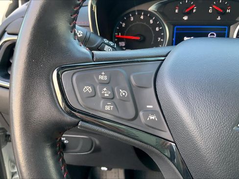 Used 2022 Chevrolet Equinox RS w/ LPO, Floor Liner Package FWD image 22