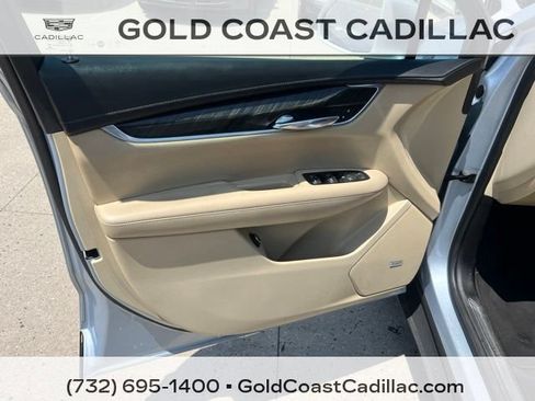 Used 2017 Cadillac XT5 FWD image 14