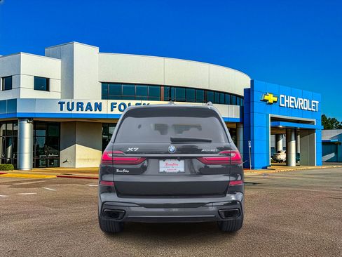 Used 2022 BMW X7 xDrive40i w/ M Sport Package image 4