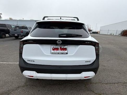New 2026 Nissan Kicks SV w/ Cold Weather Package image 5