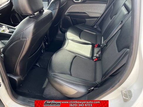 Used 2024 Jeep Compass Latitude AWD/4WD image 21