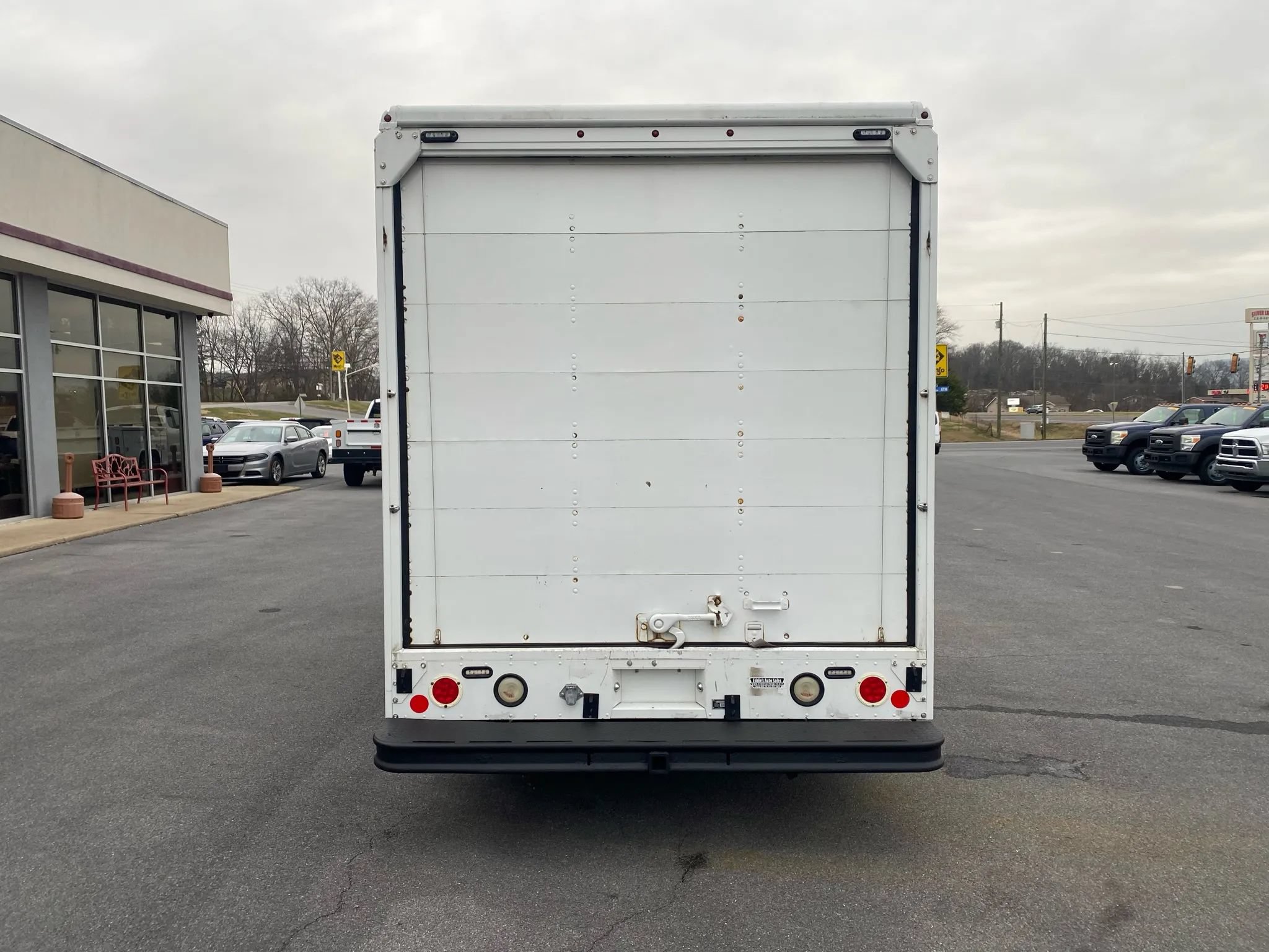 Used 2013 Ford E-350 and Econoline 350 Super Duty w/ Air Conditioning Prep Pkg RWD image 6