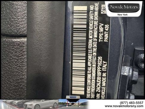 Used 2023 Jeep Renegade Latitude AWD/4WD image 18