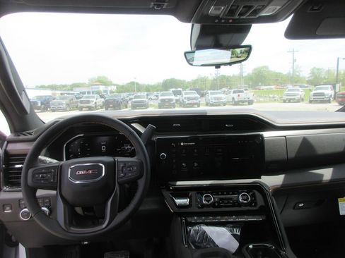 New 2026 GMC Sierra 2500 AT4 w/ AT4 Premium Plus Package AWD/4WD image 16
