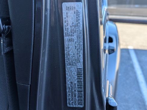 Used 2024 Jeep Wrangler Sahara w/ Safety Group image 34