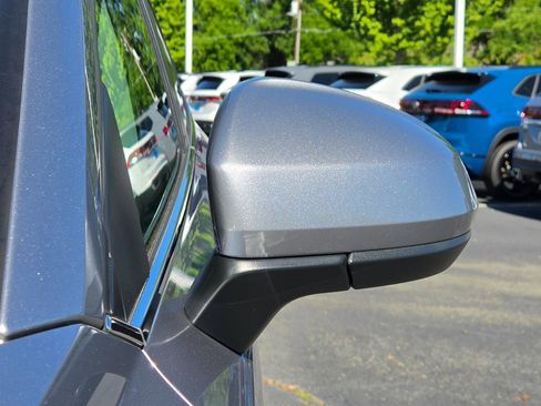 Certified 2023 Volkswagen Taos SE w/ Panoramic Sunroof Package AWD/4WD image 19