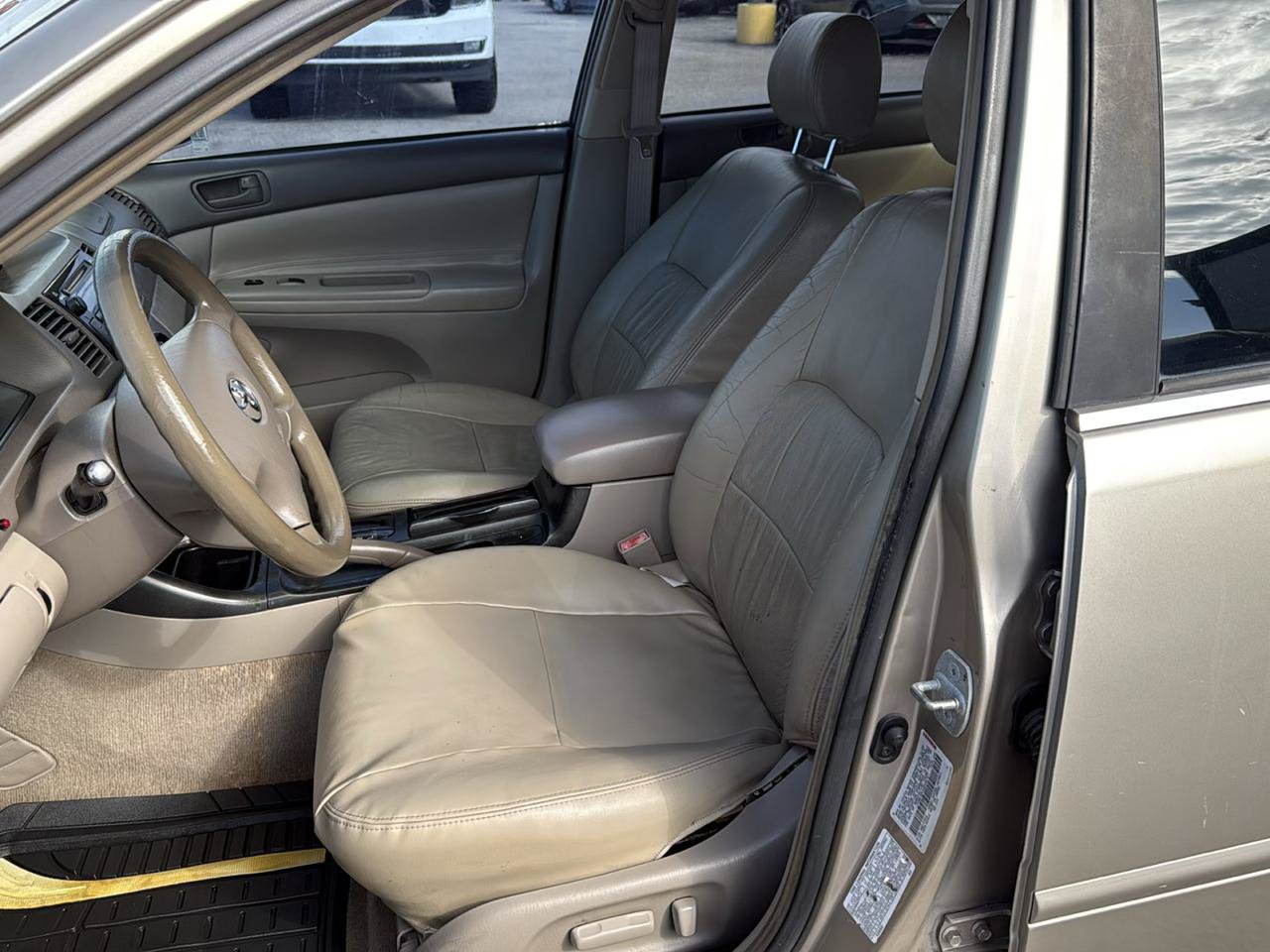 Used 2002 Toyota Camry LE FWD image 9
