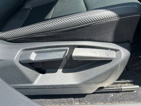 Used 2023 Volkswagen Atlas Cross Sport SE w/ Panoramic Sunroof Package FWD image 12