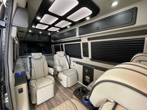 Used 2024 Mercedes-Benz Sprinter 3500 image 56