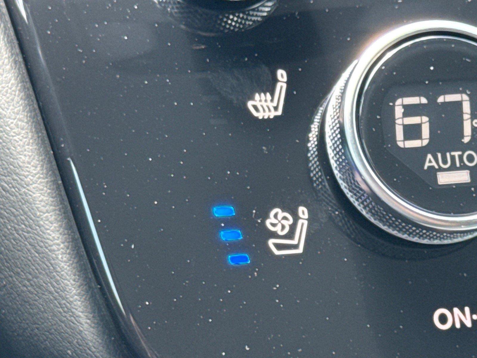 Used 2022 Toyota 4Runner Limited AWD/4WD image 53