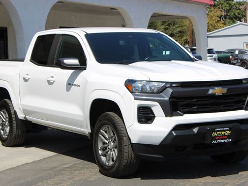 Used 2023 Chevrolet Colorado LT w/ LT Convenience Package AWD/4WD image 3