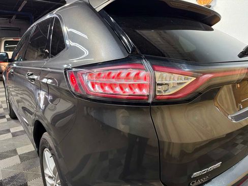 Used 2017 Ford Edge SEL w/ Equipment Group 201A FWD image 9