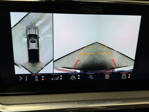 Used 2024 GMC Sierra 3500 Denali w/ Technology Package image 25