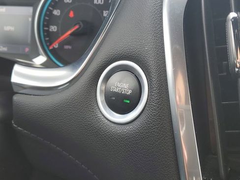 Used 2022 Chevrolet Traverse LT image 21