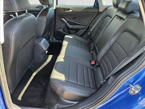 Used 2024 Volkswagen Jetta SE image 17