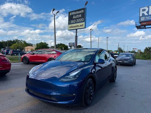 Used 2022 Tesla Model Y Performance AWD/4WD image 1
