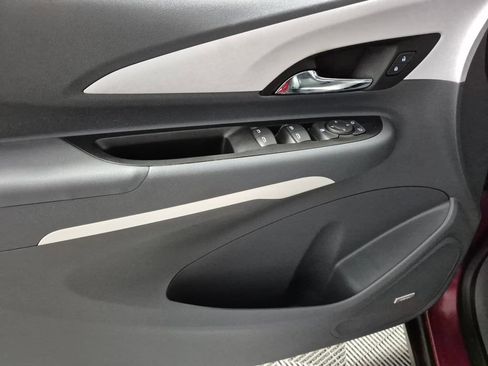 Used 2018 Chevrolet Bolt Premier w/ Driver Confidence II Package FWD image 15