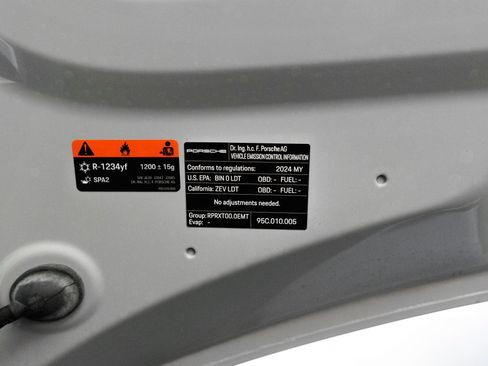 Certified 2024 Porsche Macan 4 Electric AWD/4WD image 43