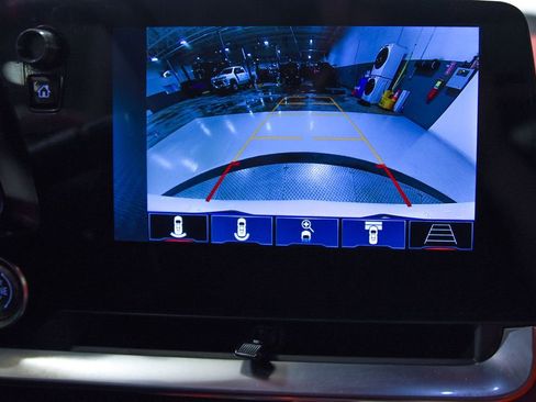 Used 2024 Chevrolet Corvette Stingray Premium Conv w/ Z51 Performance Package image 7