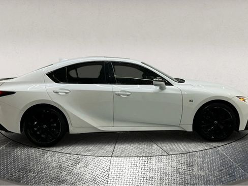 Used 2022 Lexus IS 350 F Sport image 9