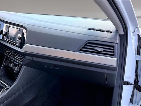 Used 2020 Volkswagen Jetta SE w/ SE Cold Weather Package FWD image 23