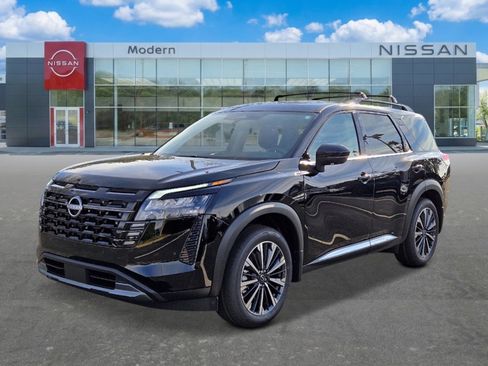 New 2026 Nissan Pathfinder Platinum FWD image 1