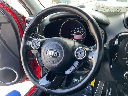Used 2015 Kia Soul ! FWD image 18