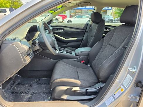 Certified 2025 Honda Accord LX image 21