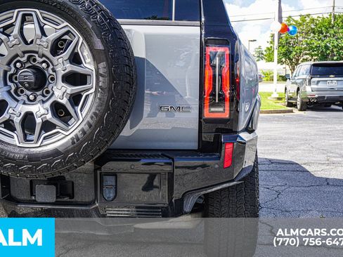 Used 2024 GMC Hummer EV 3X AWD/4WD image 18