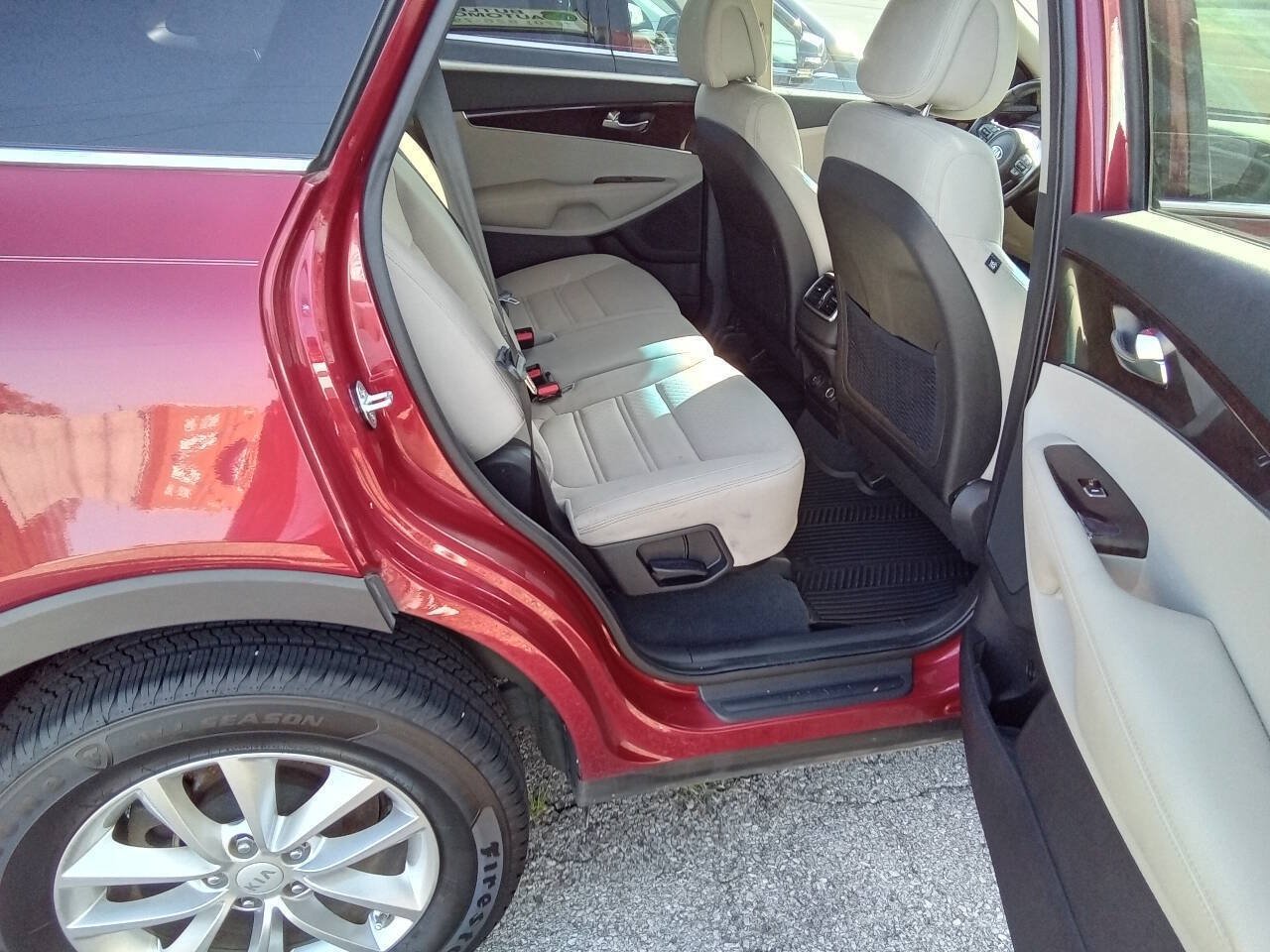 Used 2016 Kia Sorento FWD w/ LX Convenience Package image 7