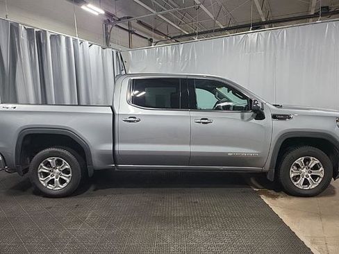 Certified 2025 GMC Sierra 1500 SLT image 2