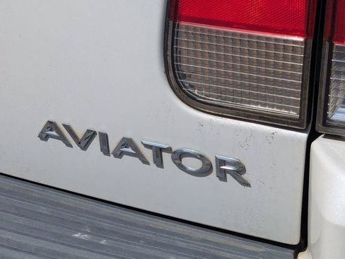 Used 2003 Lincoln Aviator AWD image 6