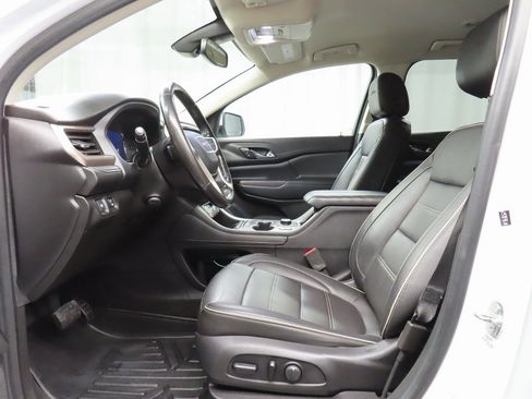 Used 2020 GMC Acadia Denali image 9