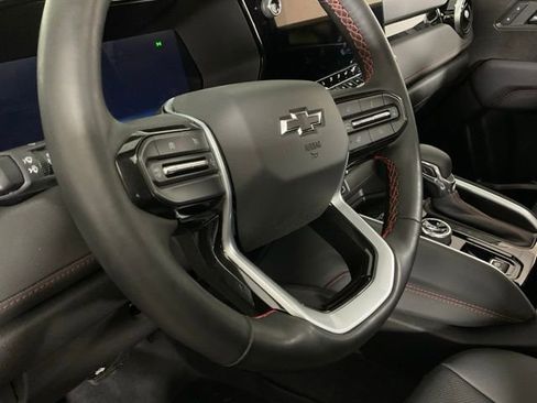 Used 2025 Chevrolet Colorado Z71 w/ Technology Package image 21