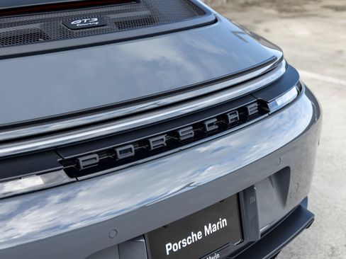 Used 2025 Porsche 911 GT3 RWD image 25