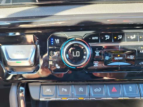 Certified 2023 GMC Sierra 1500 AT4 w/ AT4 Premium Package image 24