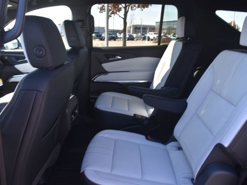 New 2026 Chevrolet Traverse High Country w/ LPO, Floor Liner Package image 16
