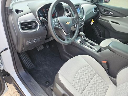 Used 2024 Chevrolet Equinox LS w/ Driver Confidence II Package FWD image 16