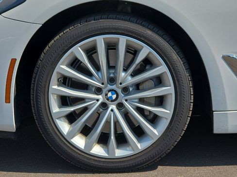 Used 2021 BMW 530i xDrive w/ Convenience Package AWD/4WD image 26